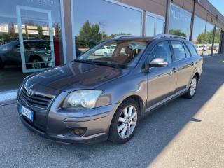 TOYOTA Avensis usata, con Airbag laterali