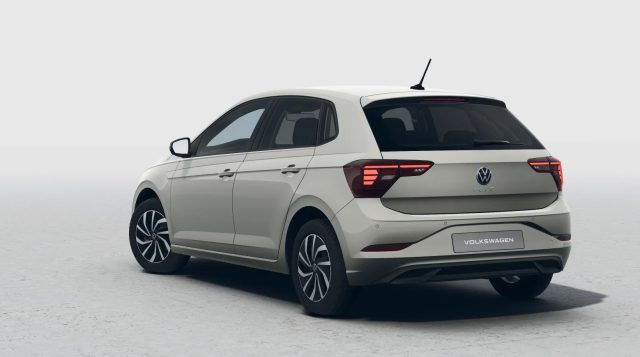 VOLKSWAGEN Polo usata, con Autoradio