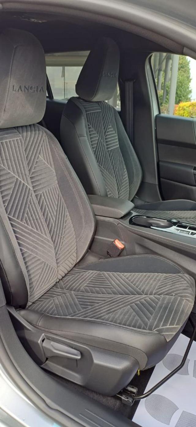 LANCIA Ypsilon usata, con Volante in pelle