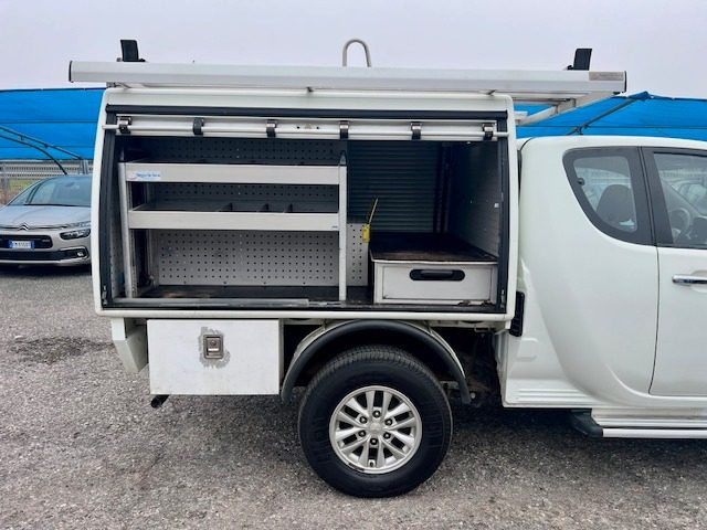 MITSUBISHI L200 usata, con Climatizzatore