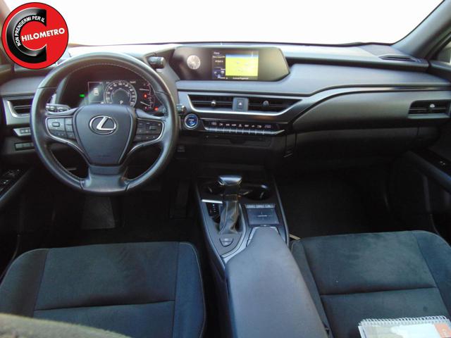 LEXUS UX 250h usata, con Alzacristalli elettrici