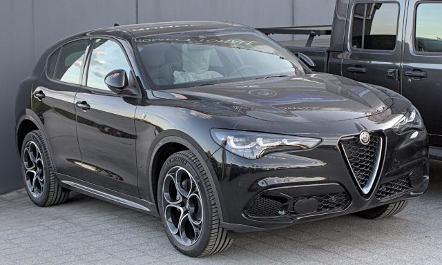 ALFA ROMEO Stelvio usata, con Alzacristalli elettrici