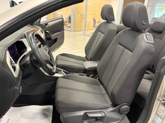 VOLKSWAGEN T-Roc usata, con Leve al volante
