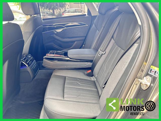 AUDI A8 usata, con Sensori di parcheggio anteriori