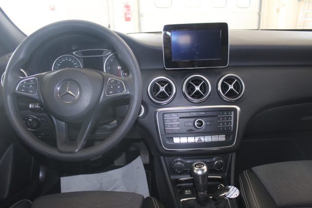 MERCEDES-BENZ A 160 usata, con Controllo automatico clima