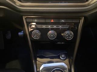 VOLKSWAGEN T-Roc usata, con Controllo automatico clima
