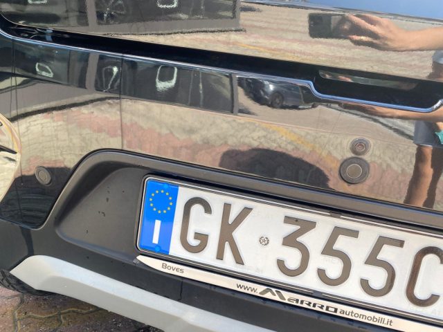 MAHINDRA KUV100 usata, con Airbag Passeggero