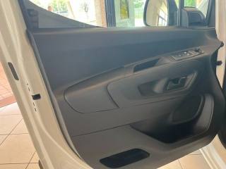 OPEL Combo usata, con Park Distance Control