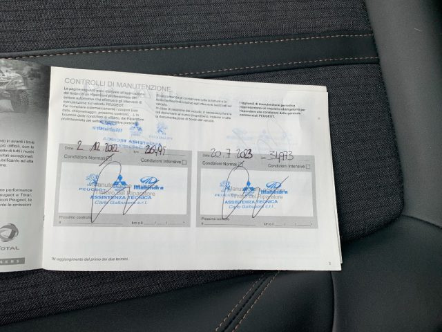 PEUGEOT 5008 usata, con Volante in pelle