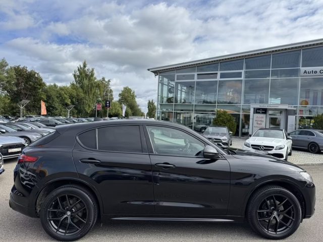 ALFA ROMEO Stelvio usata, con Autoradio
