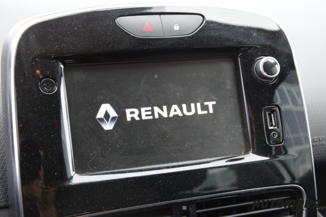 RENAULT Clio usata 17