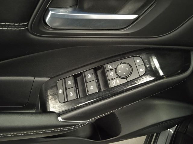 NISSAN Qashqai usata, con USB