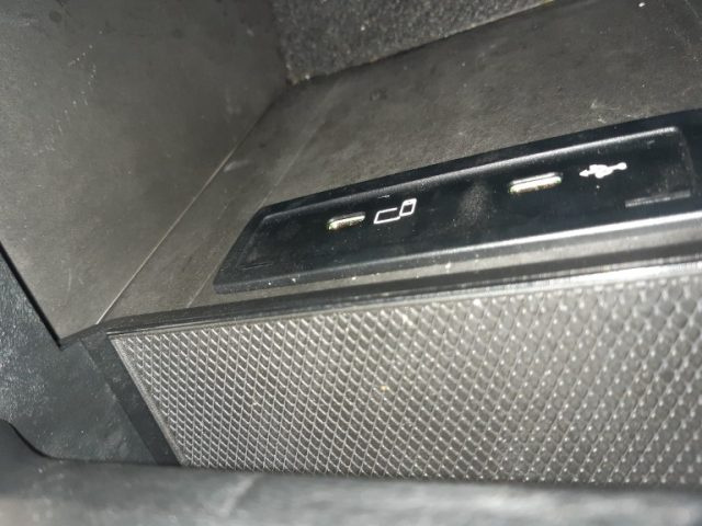 MERCEDES-BENZ GLC 300 usata, con Servosterzo
