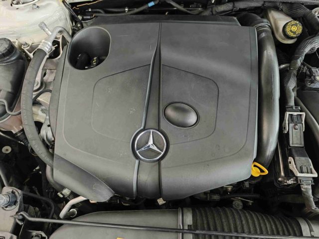 MERCEDES-BENZ GLA 200 usata, con Airbag testa