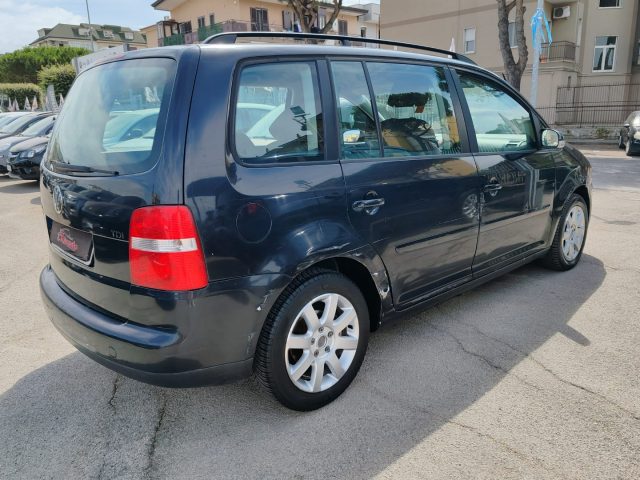 VOLKSWAGEN Touran usata, con Climatizzatore