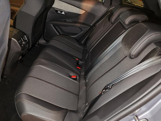 PEUGEOT 3008 usata, con Park Distance Control