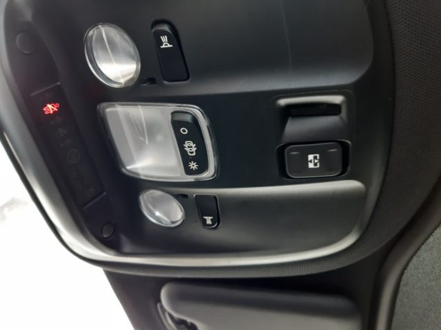 PEUGEOT 308 usata, con Volante in pelle