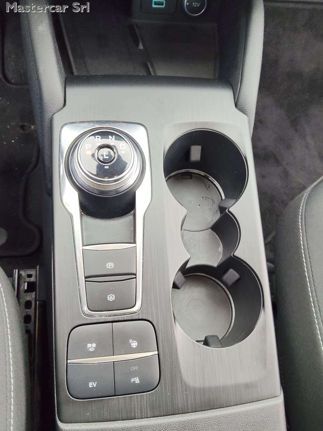 FORD Kuga usata, con Sistema di navigazione