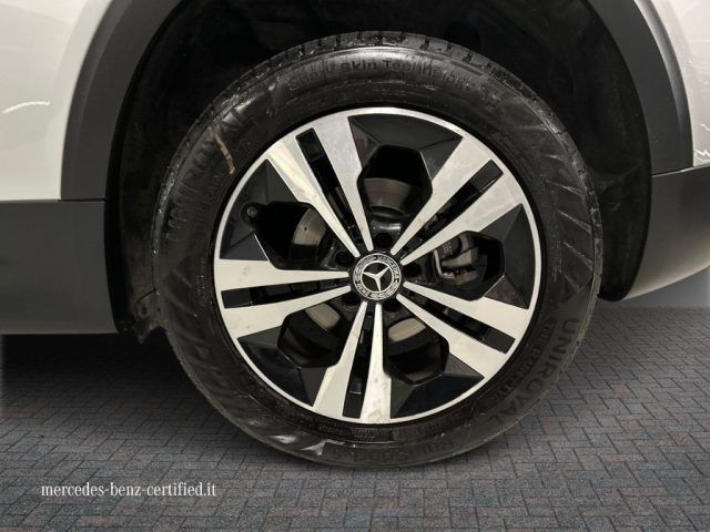 MERCEDES-BENZ GLB 200 usata, con Sistema di navigazione