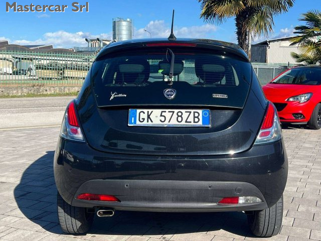 LANCIA Ypsilon usata, con Autoradio