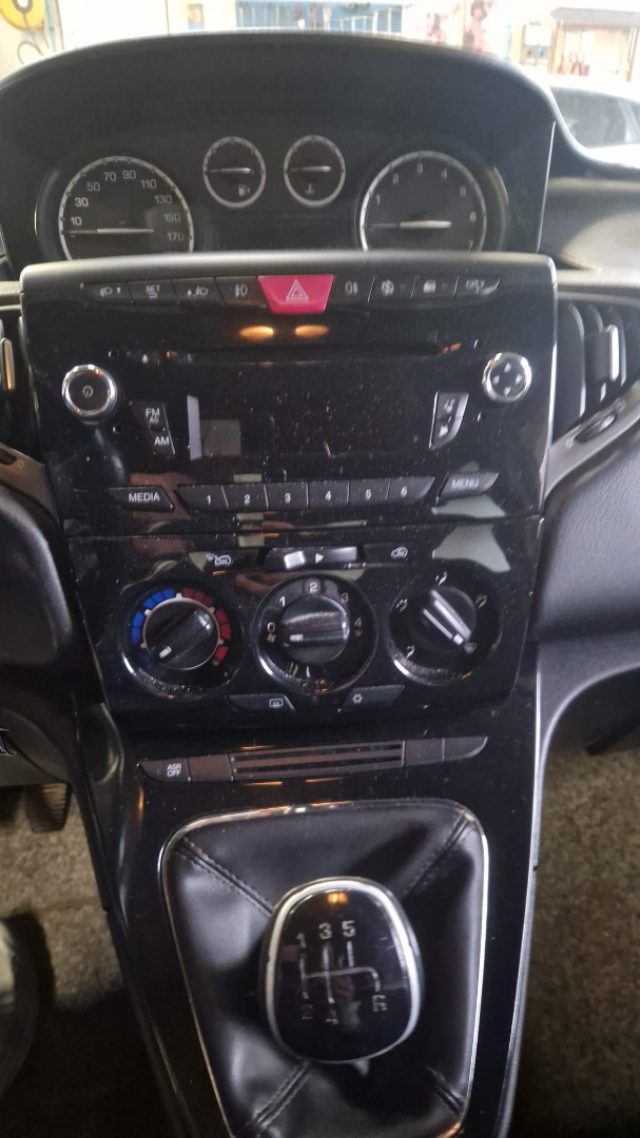 LANCIA Ypsilon usata, con Controllo trazione