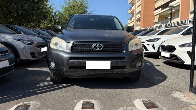 TOYOTA RAV 4 usata, con Airbag