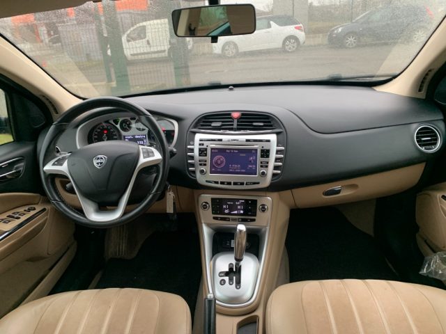 LANCIA Delta usata, con Controllo automatico clima