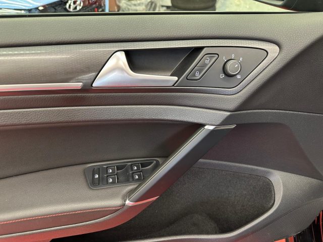 VOLKSWAGEN Golf GTI usata, con ESP