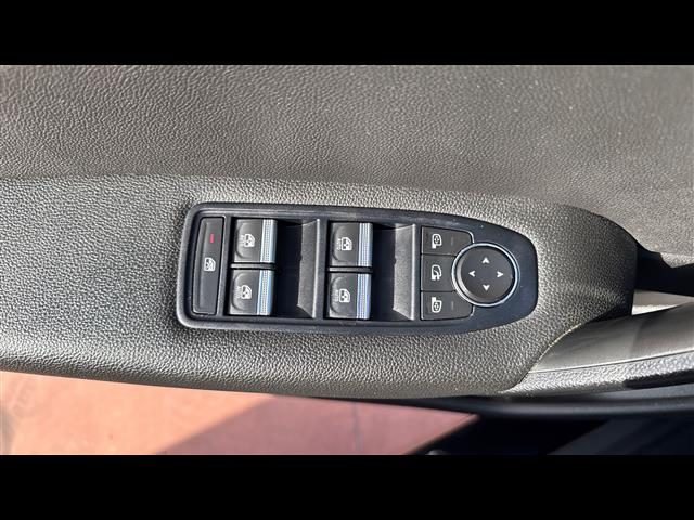RENAULT Captur usata, con Bracciolo