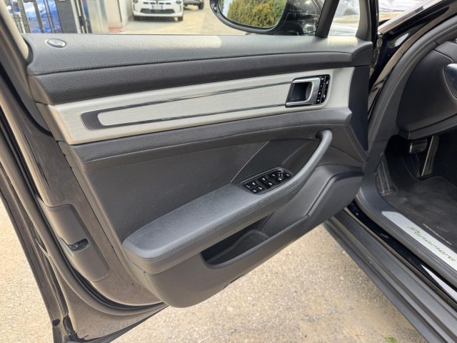 PORSCHE Panamera usata, con USB
