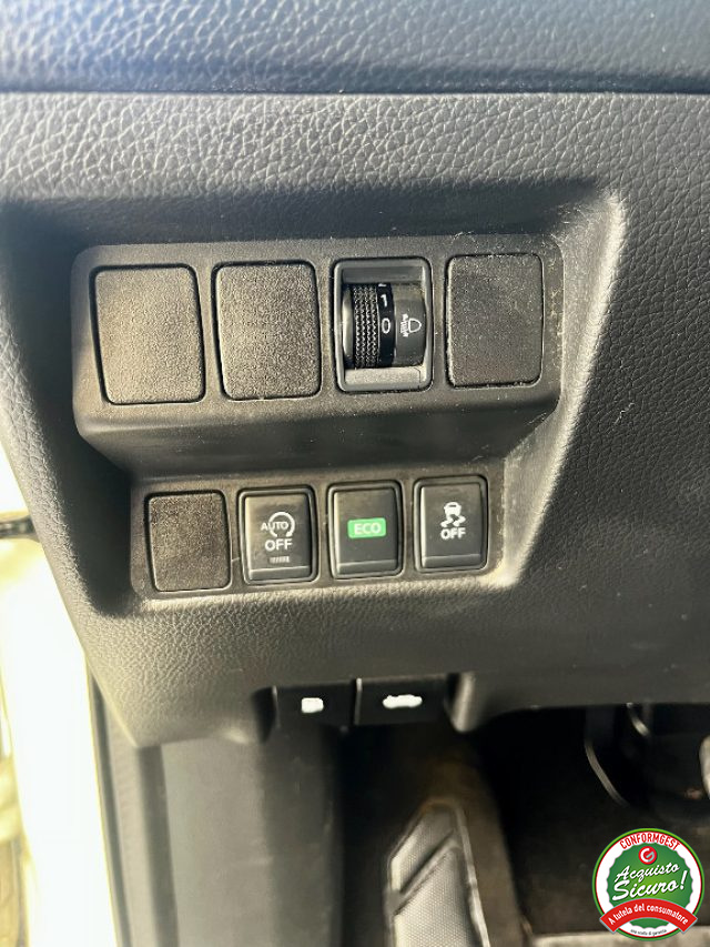 NISSAN Qashqai usata, con Controllo automatico clima