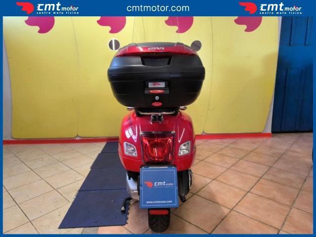 VESPA GTS 300 usata 4