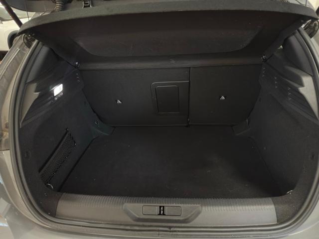 PEUGEOT 308 usata, con Sedile posteriore sdoppiato