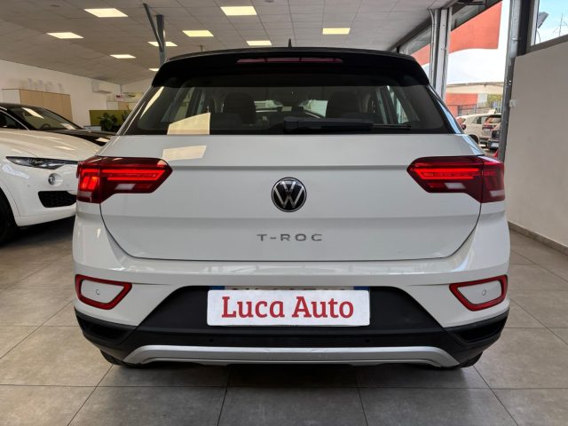 VOLKSWAGEN T-Roc usata, con Autoradio