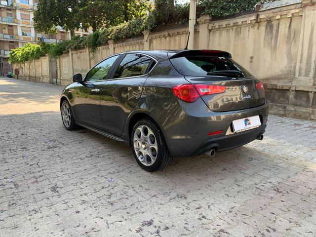 ALFA ROMEO Giulietta usata, con Autoradio