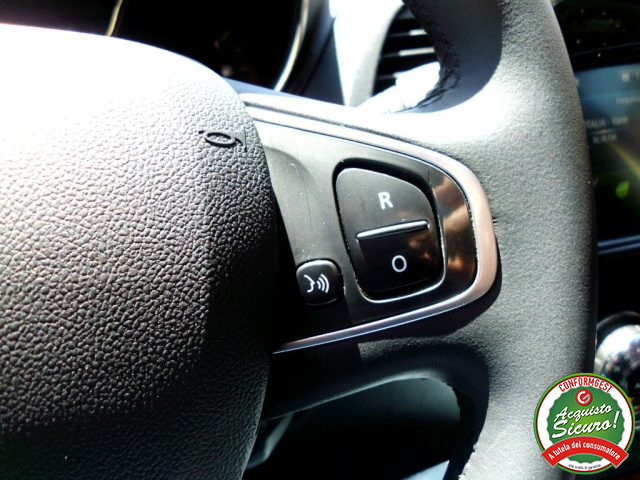RENAULT Captur usata, con Touch screen