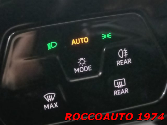 VOLKSWAGEN Golf usata, con Controllo elettronico della corsia