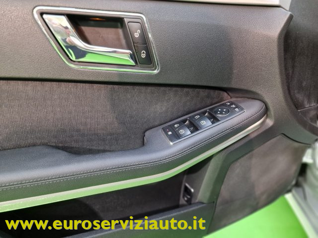 MERCEDES-BENZ E 220 usata, con Sensori di parcheggio posteriori