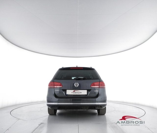 VOLKSWAGEN Passat usata 5