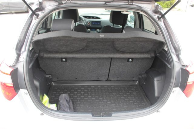 TOYOTA Yaris usata, con Servosterzo