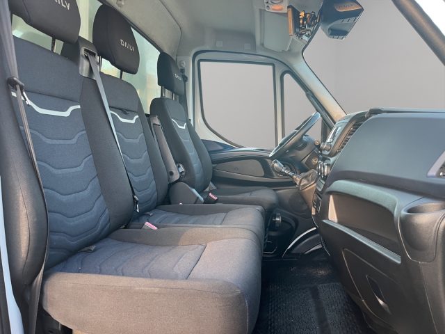 IVECO Daily usata 8