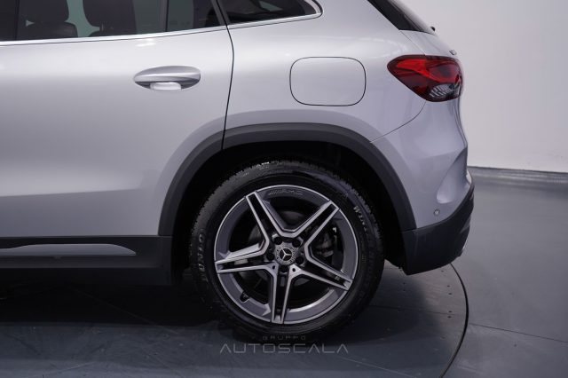 MERCEDES-BENZ GLA 200 usata 36