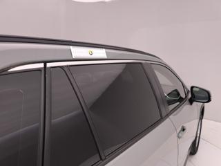 TOYOTA RAV 4 usata, con Specchietto retrovisore con funzione antiabbagliamento