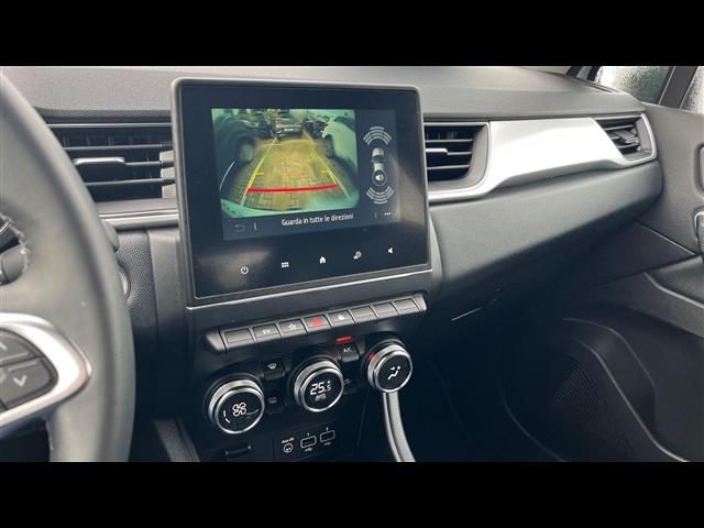 RENAULT Captur usata, con Bracciolo