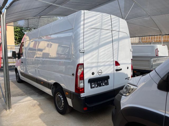 OPEL Movano usata, con Sensori di parcheggio anteriori