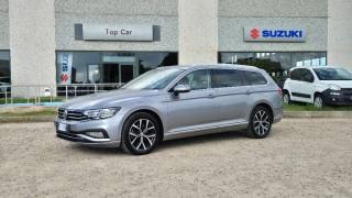 VOLKSWAGEN Passat Variant usata, con Cerchi in lega