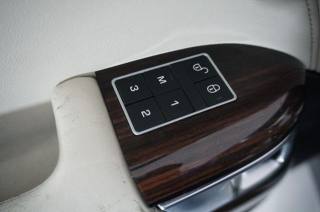 LAND ROVER Range Rover usata, con Touch screen