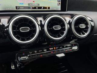 MERCEDES-BENZ A 220 usata, con Fendinebbia