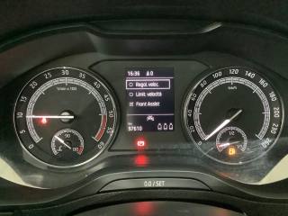 SKODA Karoq usata, con Sedile posteriore sdoppiato