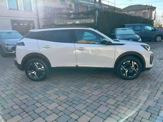 PEUGEOT 2008 usata, con Autoradio